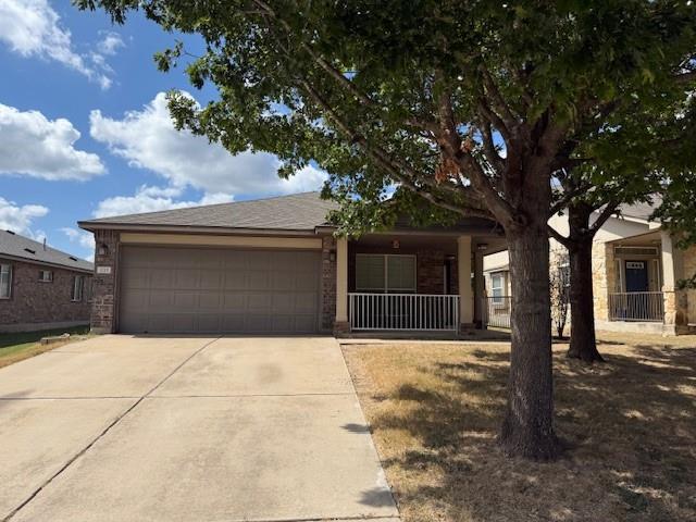 Foto principal - 1215 Logan Dr