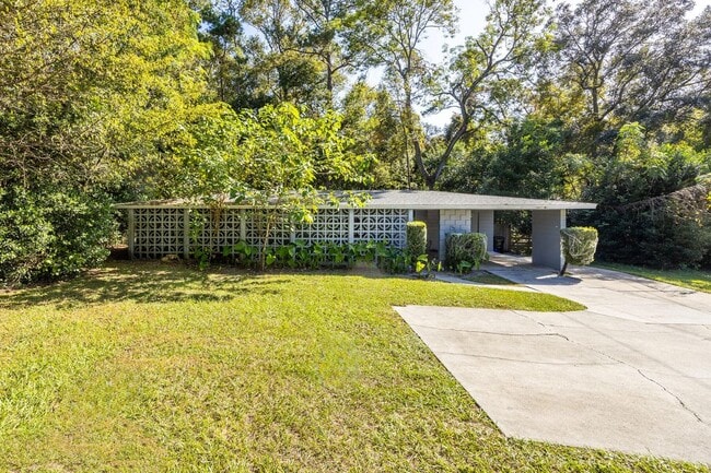 Building Photo - 749 NW 34th St