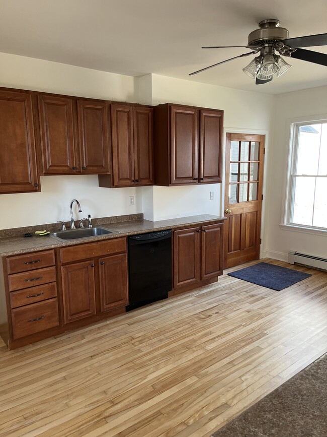 Kitchen - 9 Beacon St