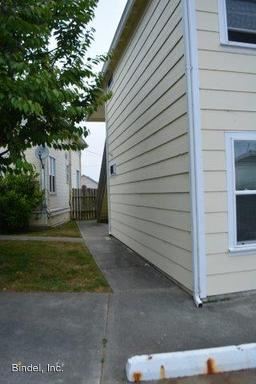 Building Photo - 1004 D St