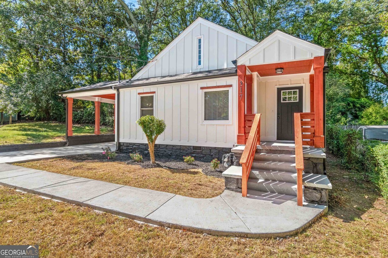 Foto principal - 317 McPherson Pl SE