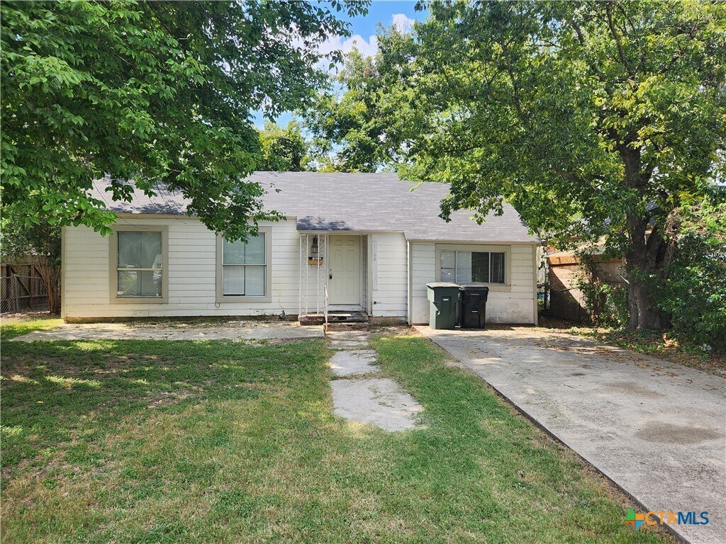 Foto principal - 1108 S 3rd St