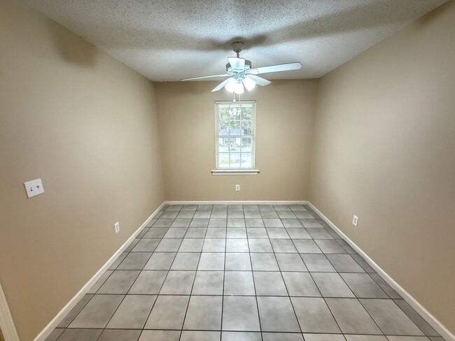 Foto del edificio - 84 Dodd Blvd SE