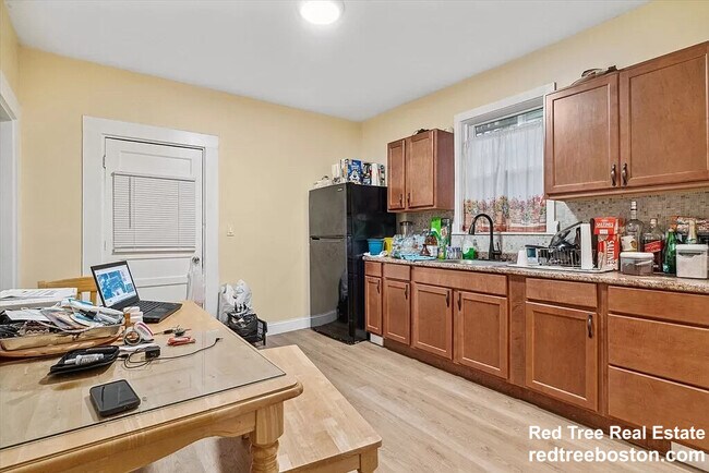 Foto del edificio - 26 Weld Hill St