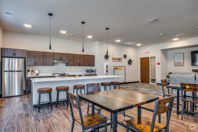Community Room - Courtyard at Cobblestone Park
