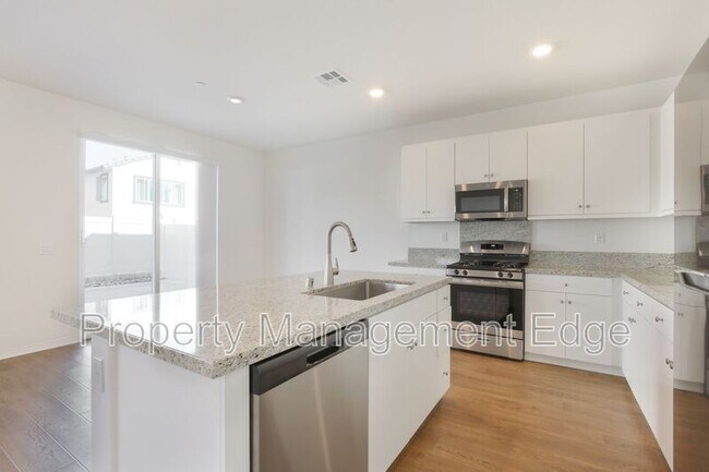 Building Photo - 36644 Desert Tortoise Rd