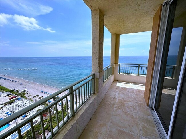 Foto del edificio - 2080 S Ocean Dr