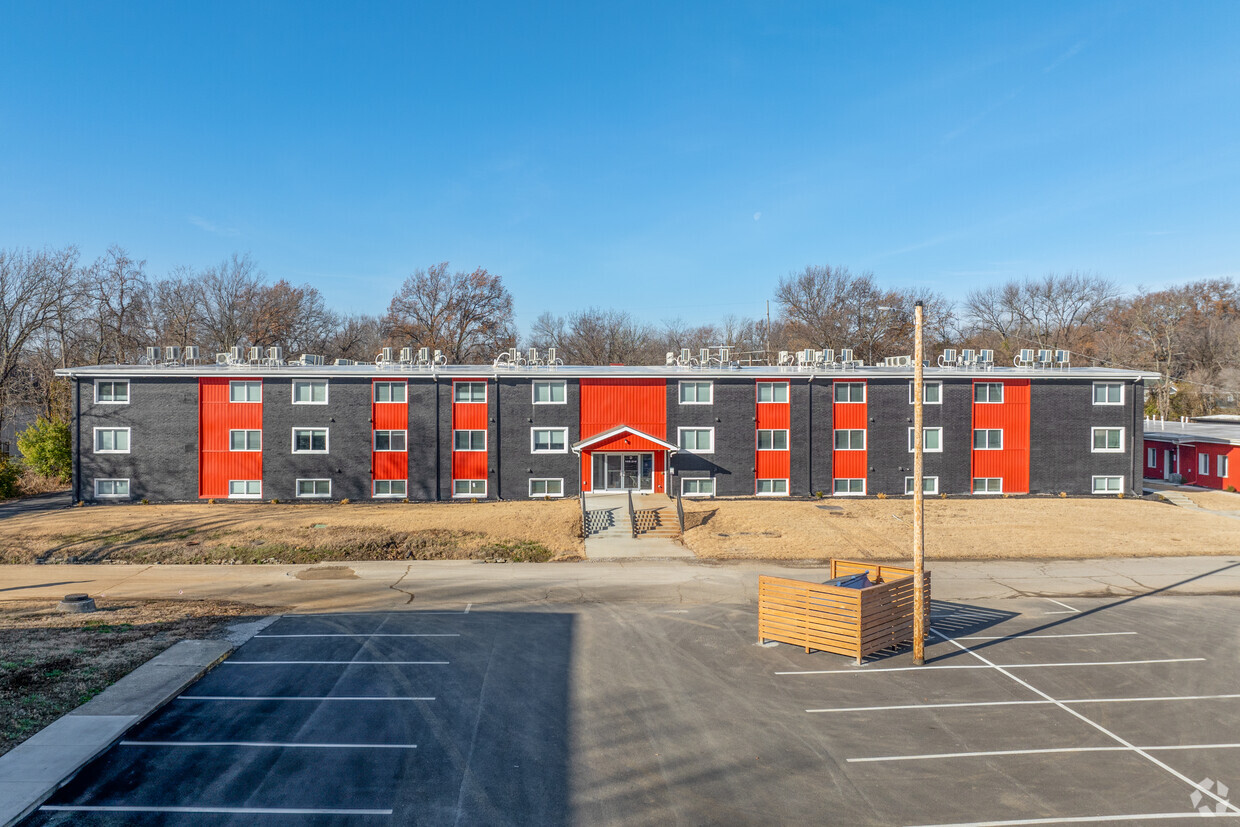 Primary Photo - University Digs Apartments