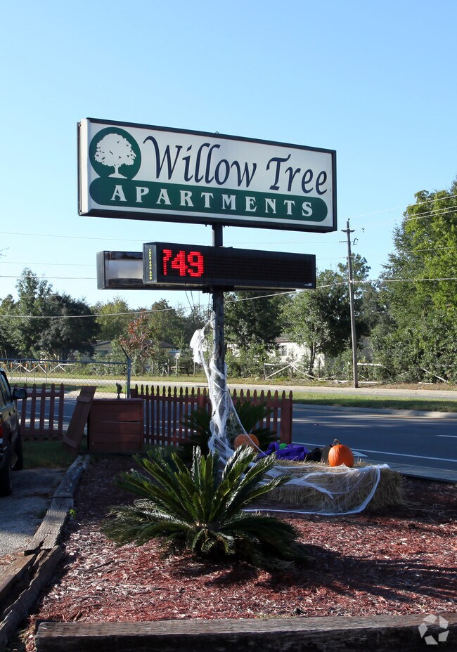 Willow Tree Apartments Apartments in Milton, FL