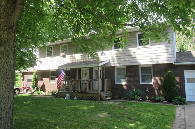 3 Bed/ 1.5 Bath Duplex - 780 Akron Blvd