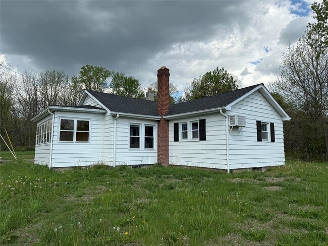 Building Photo - 227 Union Ave