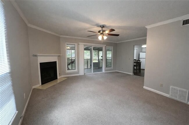 Building Photo - 340 Red Oak Run SW