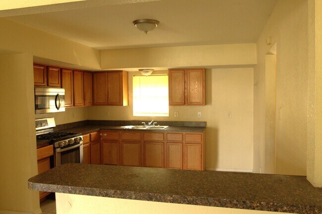 Building Photo - 616 Heathcliff Dr