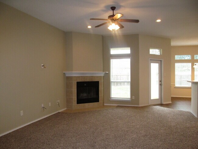 Building Photo - 3 BEDROOM, BELTON ISD, GATED COMMUNITY
