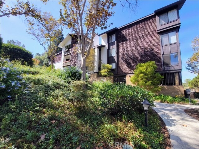 Primary Photo - 2510 E Willow St