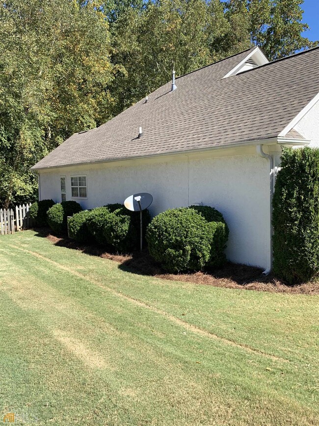 Building Photo - 312 Vendella Cir