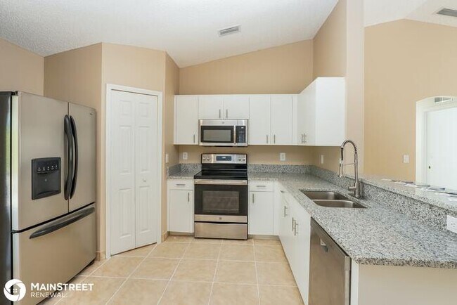 Foto del edificio - 502 Whitehall Ave SW, Palm Bay, FL 32908