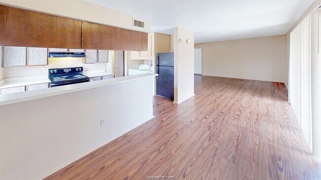 Building Photo - 1014 Autumn Cir