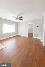 Building Photo - 171 Pine Ave