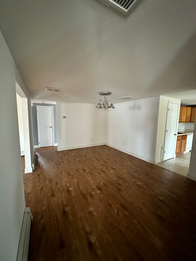 Primary Photo - 125 Holbrook Rd