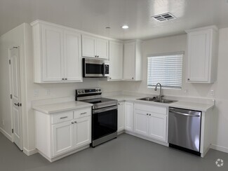 Building Photo - 1133 W Mariposa Ave