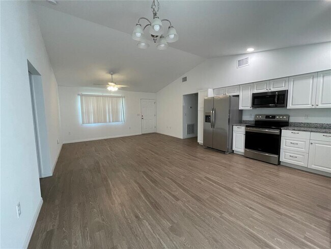 Foto del edificio - 2811 Garfield St W