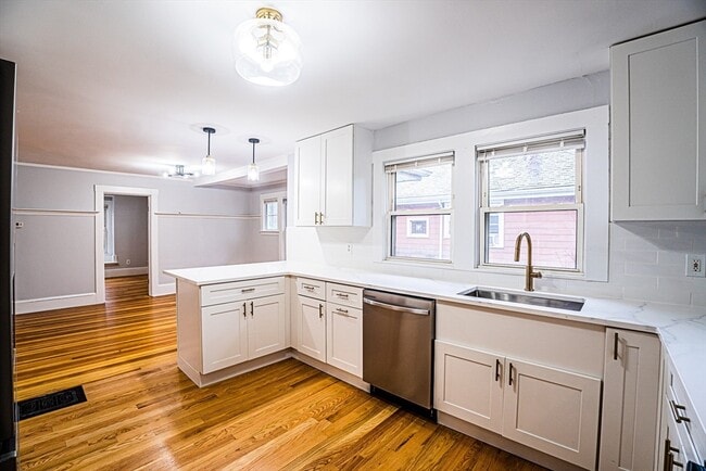 Building Photo - 47 Bridges Ave