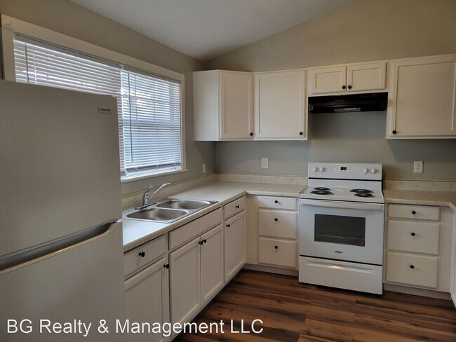 Building Photo - 3 br, 1 bath House - 874 Von Blond Dr. B