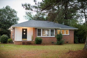 Building Photo - 150 Central Dr