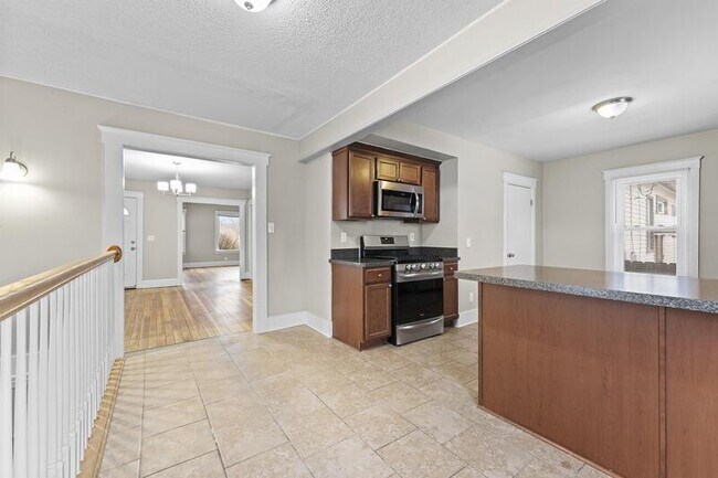 Foto del edificio - 2508 W Jefferson Ave