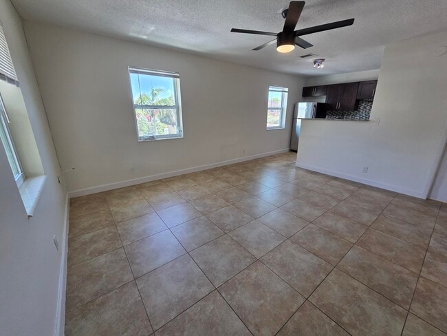 Building Photo - 720 NE 2nd St