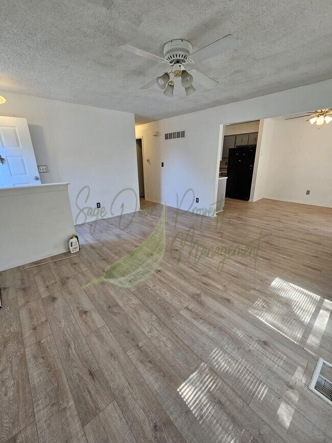 Building Photo - 4028 E 123rd Terrace, Units A-B, Grandview...