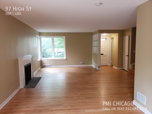Foto del edificio - Gorgeous 3bed/4bath townhome in NewTrier s...