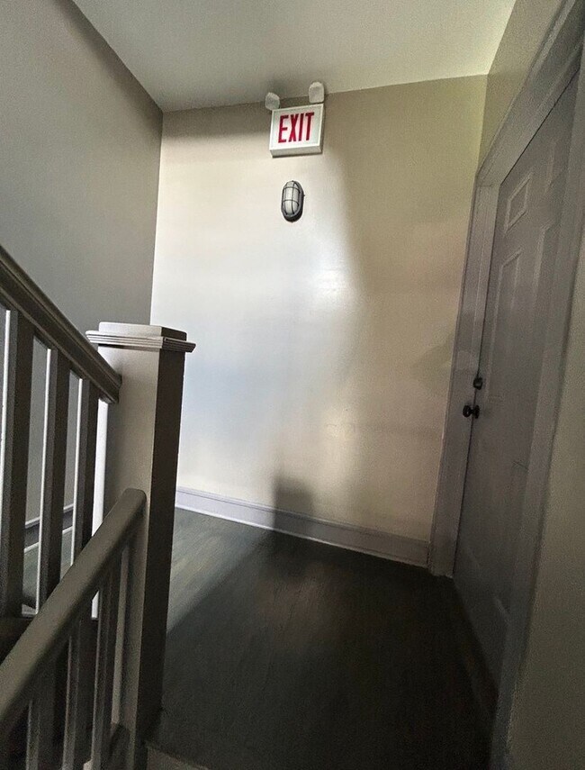 Foto del edificio - Spacious 3Bedroom 1Bath in South Shore