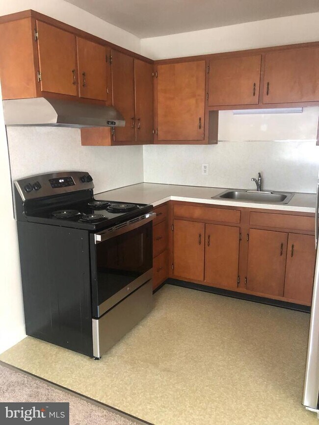 Foto del edificio - 3878 Shadywood Dr