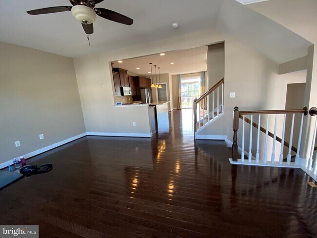 Building Photo - 16704 Shackleford Way