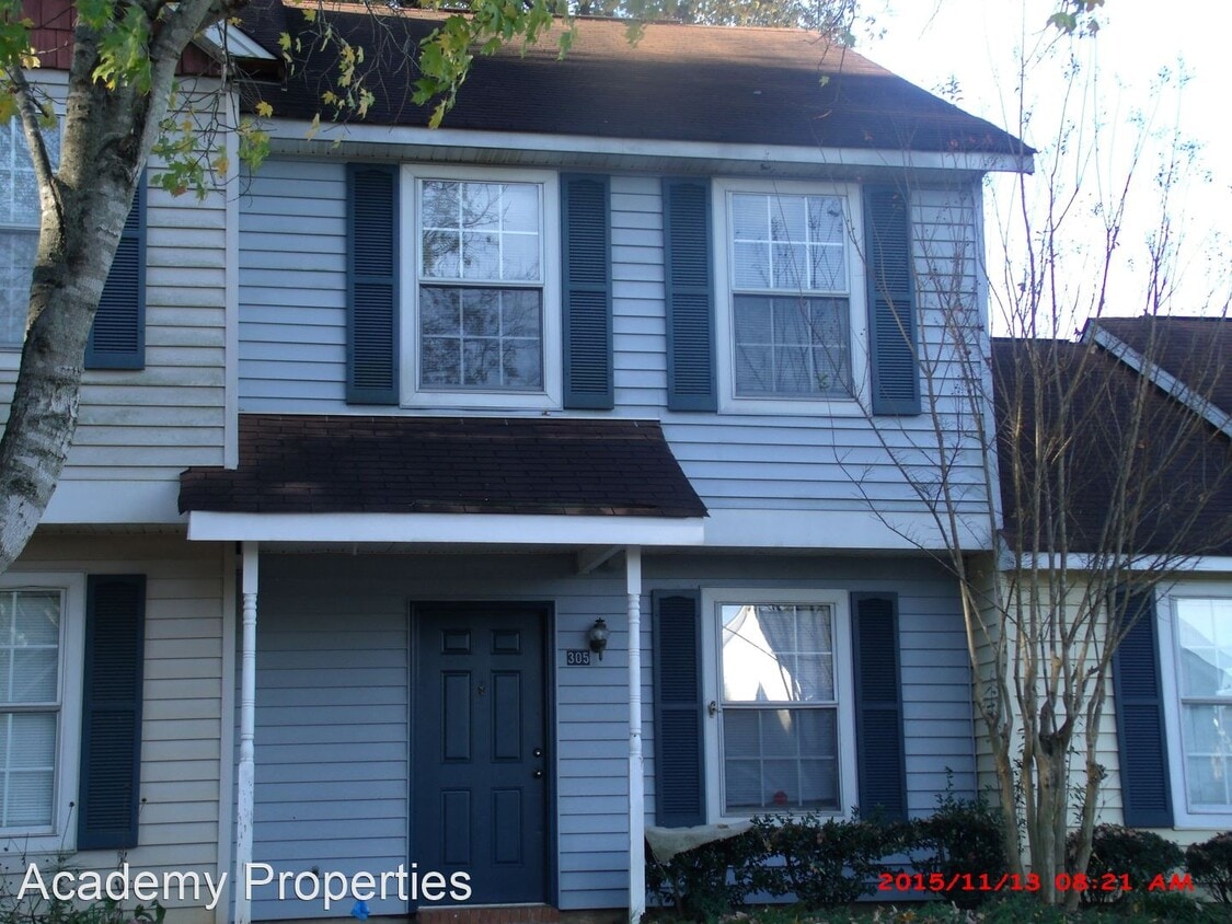 2 br, 1.5 bath House - 305 Quincy Avenue