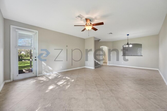 Building Photo - 3158 Antica St