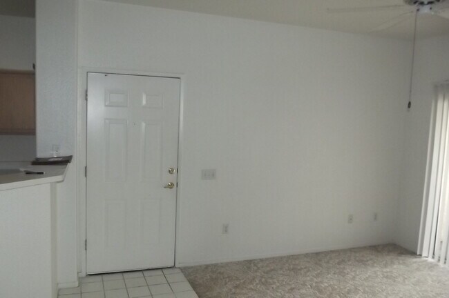 Foto del edificio - 5415 W Harmon Ave