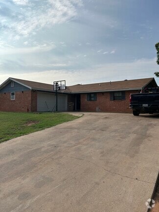 Building Photo - 3550 Old Post Rd