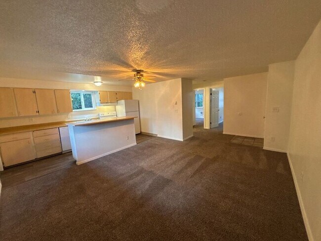 Foto del edificio - 4788 Skyline Rd S