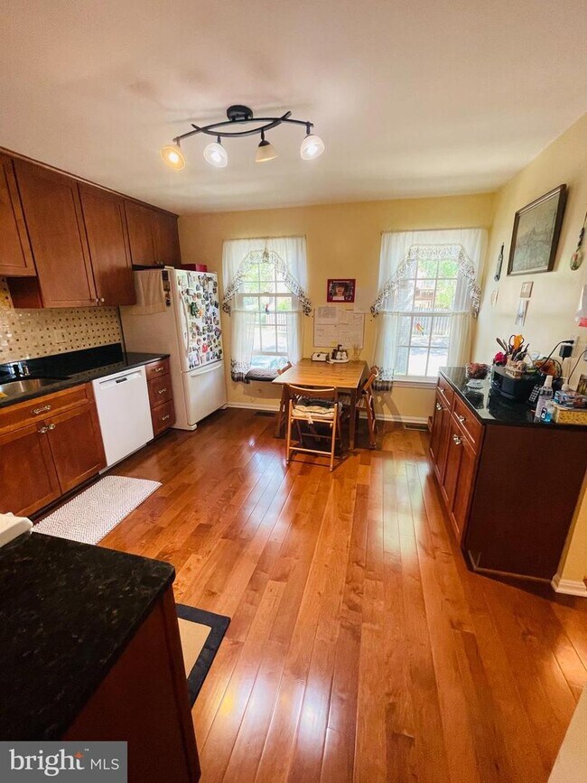 Foto del edificio - 3159 Bradford Wood Ct