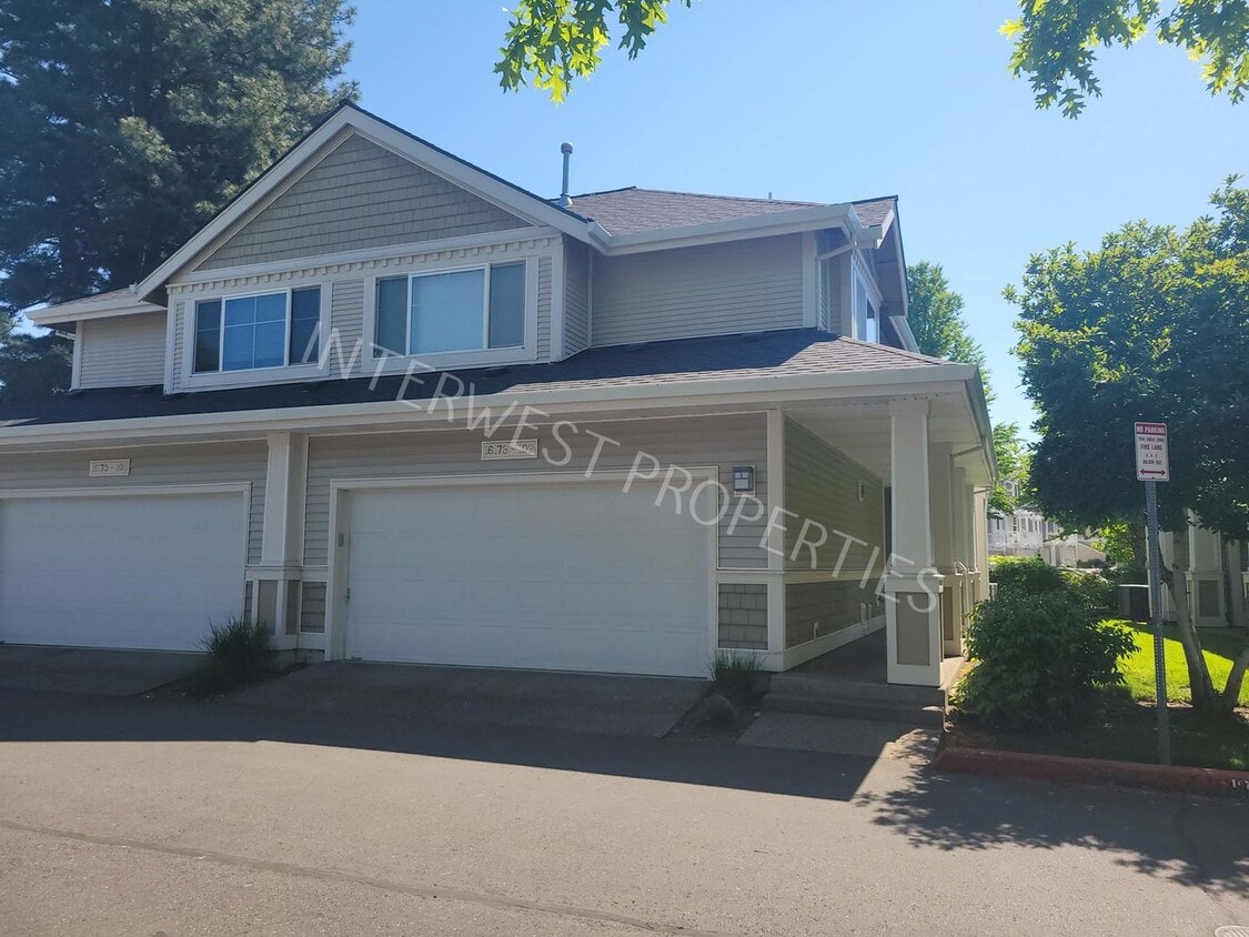 Primary Photo - Beaverton 3 Bed 2.5ba Beautiful 2 Story Co...
