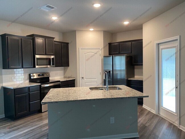 Building Photo - 4 bedroom home within Belton ISD!