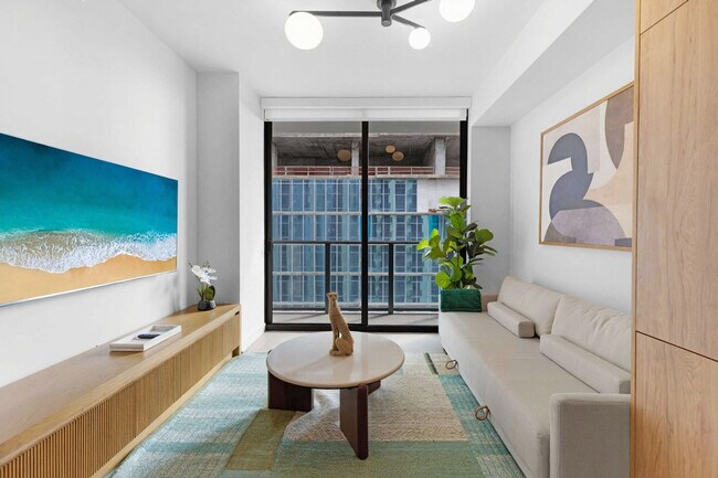 Building Photo - 11 NE 6th St