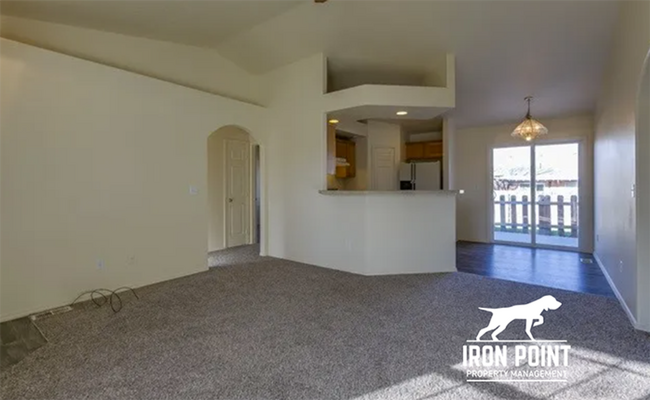 Foto del edificio - 4bed/2.5 Bath in Kuna w/fenced yard, vault...