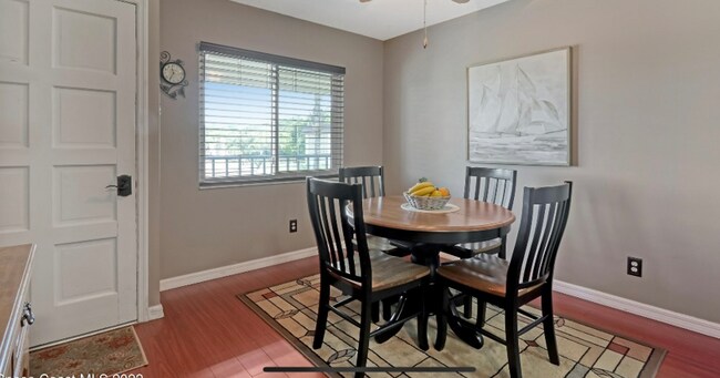 Foto del edificio - 3680 Barna Ave