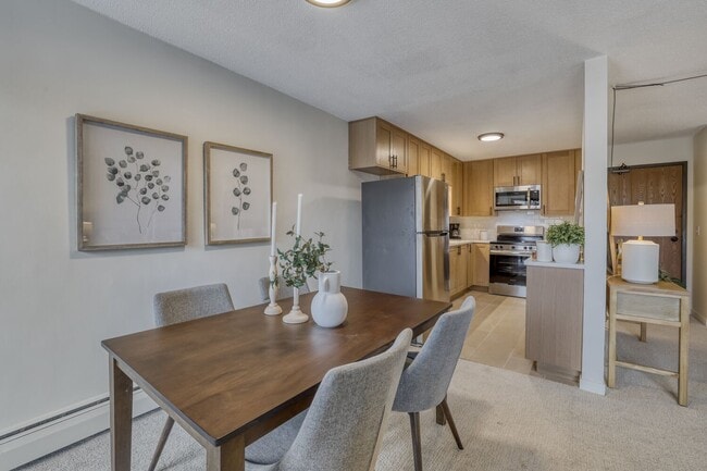 Building Photo - 7601 W 101st St