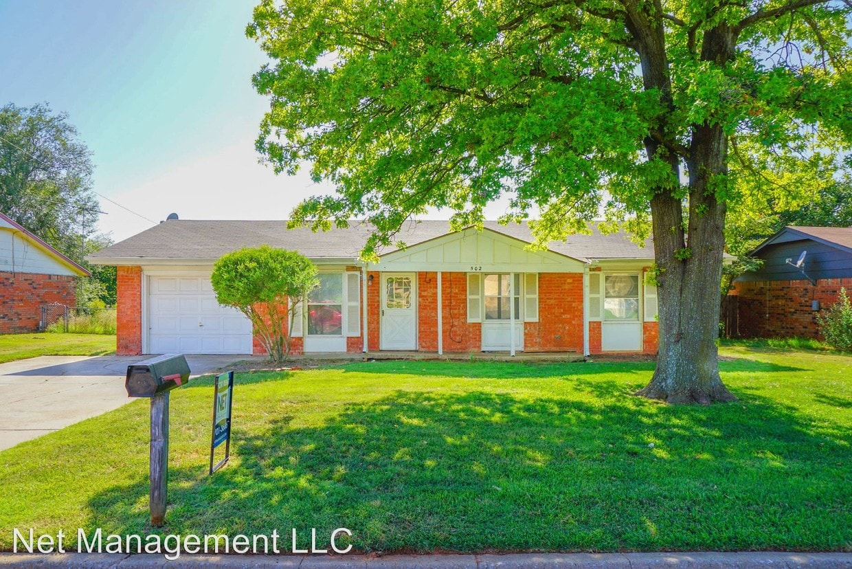 3 br, 1.5 bath House 502 Crestdale House Rental in Noble, OK