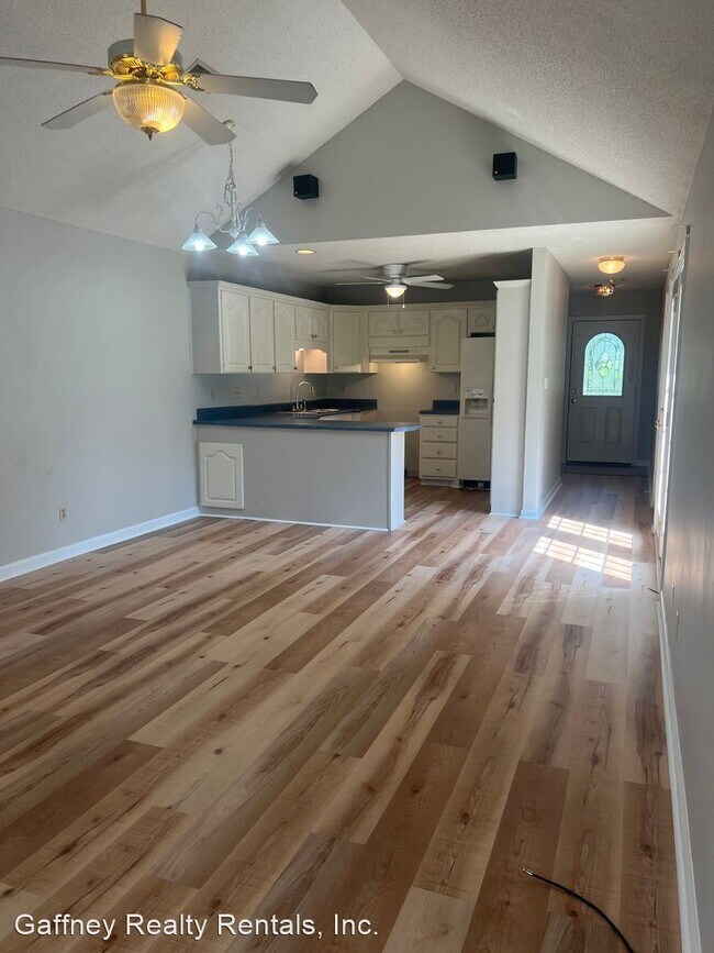 Building Photo - 3 br, 2 bath House - 310 Brianna Dr.